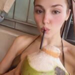Hande Erçel Instagram - 🦀&🦀 Bali, Indonesia