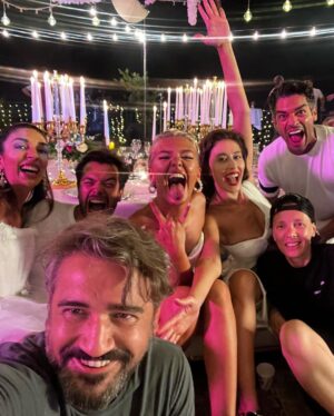 Hande Yılmaz Instagram - açalim bakalim arşivi🤓 #lovetactics2 @netflixturkiye 🙌🏻