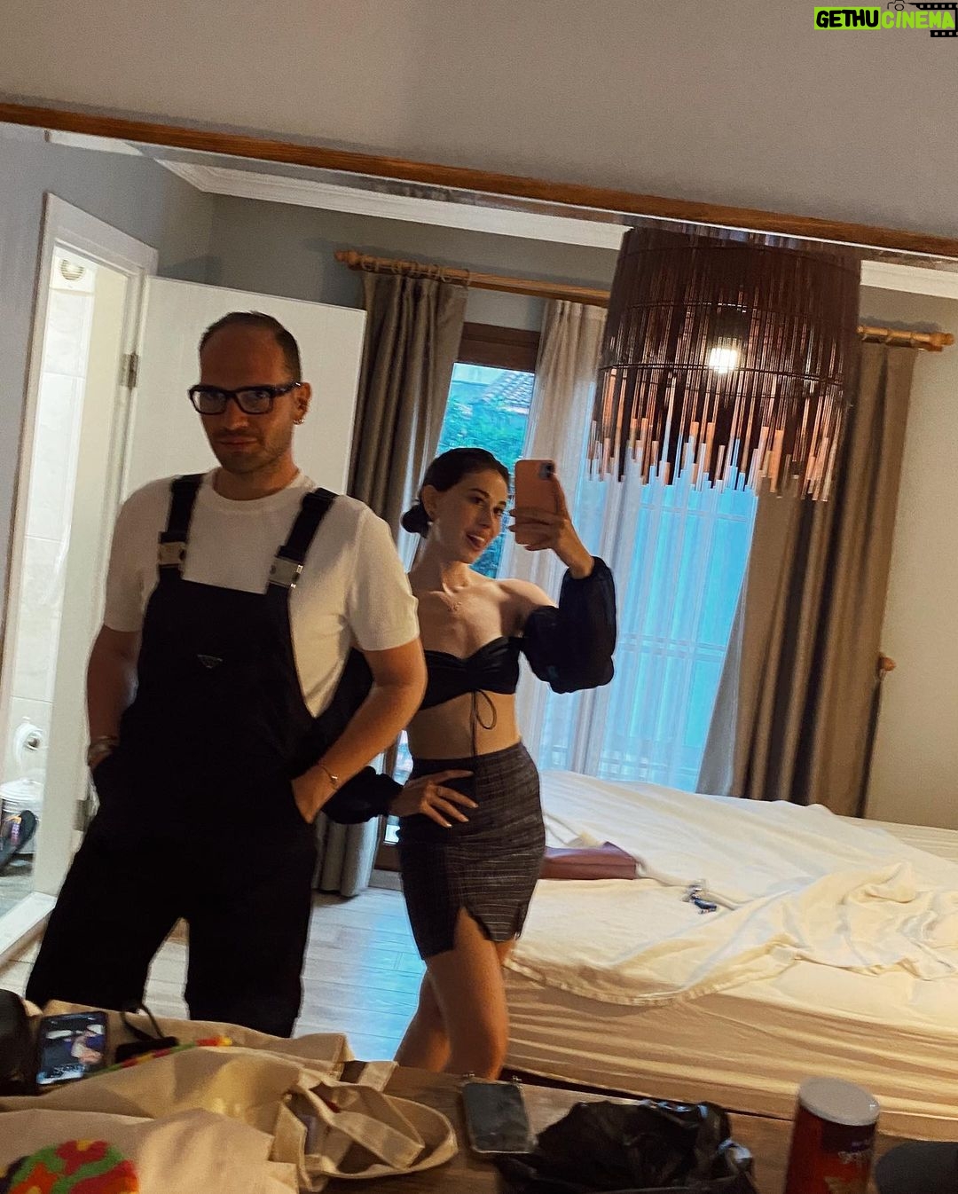Hande Yılmaz Instagram - Canımın içi kardeşim iyi ki varsın🤍 @rutkayozis