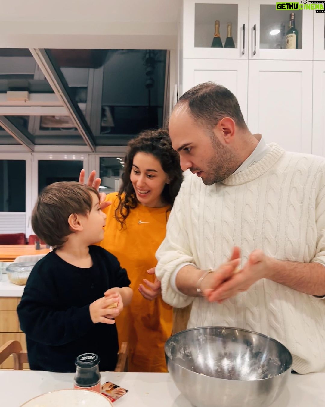 Hande Yılmaz Instagram - Canımın içi kardeşim iyi ki varsın🤍 @rutkayozis