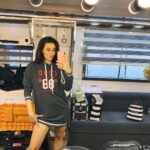 Hande Yılmaz Instagram – aynalara hep böyle bakmadık tabii :P