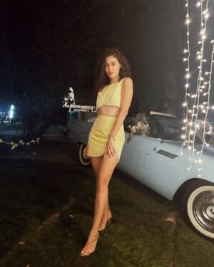 Hande Yılmaz Instagram - “GlamYou” @a46tuvanam 💛