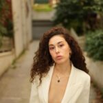 Hande Yılmaz Instagram - @theframesamiaksu 🤍