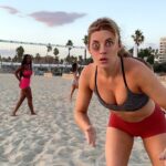 Hannah Stocking Instagram - This is why I don’t play sports 🏐🤕 @_misslexiii @kikiiib @ghaithmansour