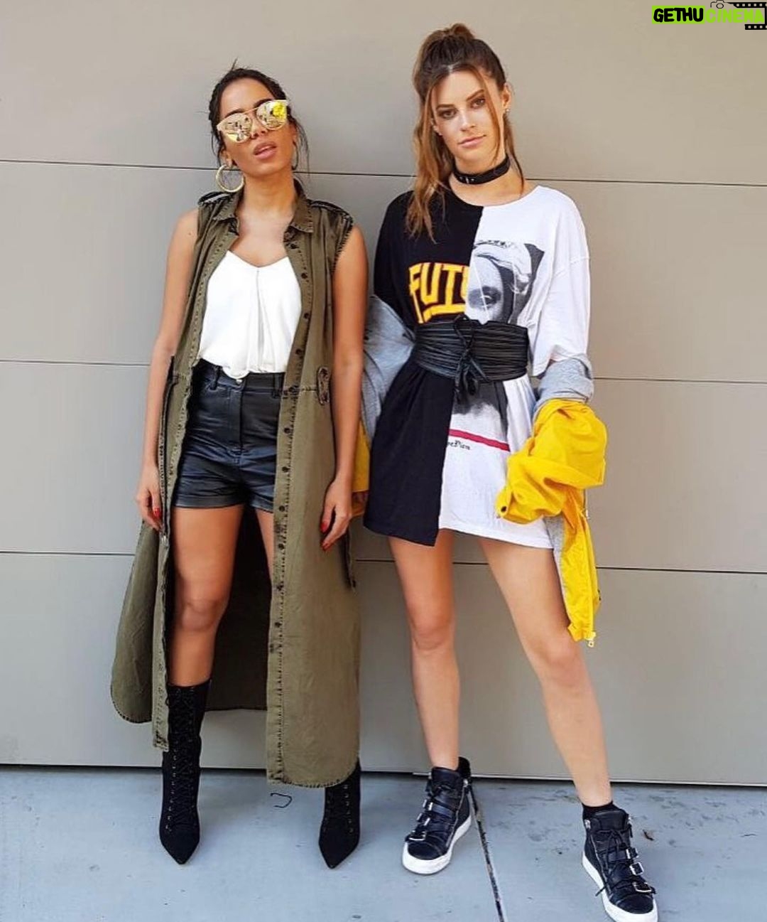 Hannah Stocking Instagram - HAPPY BIRTHDAY TO MY BRAZILIAN QUEEN @anitta 🇧🇷💖