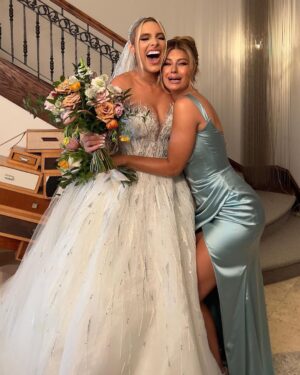 Hannah Stocking Instagram - I still can’t believe my best friends are married! 💍💒👰‍♀️ IM STILL CRYING! LELE YOURE A WHOLE WIFE! AHHH!! This was such an emotional and happy day for me 😭💖I can’t wait to watch you both be happy together forever. I love, LOVE. And I love you both @lelepons & @guaynaa 💍😭 IM CRYING