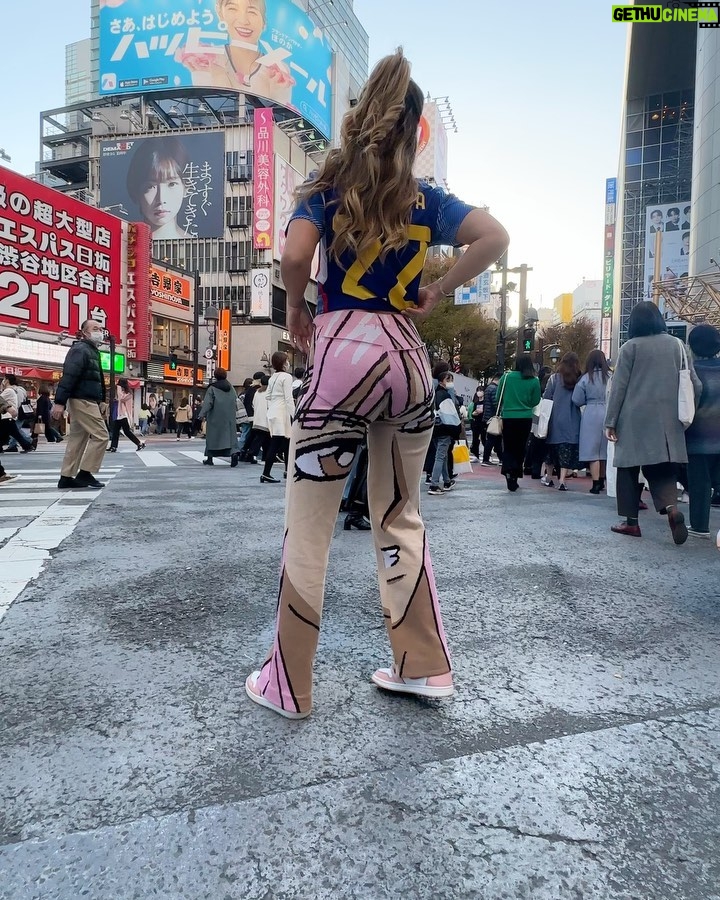 Hannah Stocking Instagram - Girls trip to Tokyo 🇯🇵😻 Tokyo Japan