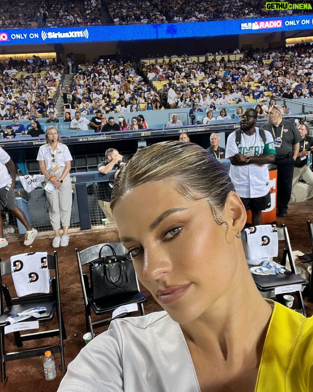 Hannah Stocking Instagram - Had one of my most fun nights of summer so far at the All-Star Celebrity Softball Game βΎοΈπ«‘ and WE WON! LFG Brooklyn! Thank you @mlb for having me! ππ» Dodger Stadium