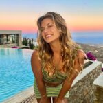 Hannah Stocking Instagram - Back in my motherland 🇬🇷🫶 Ya mas! Aeolis Tinos Suites