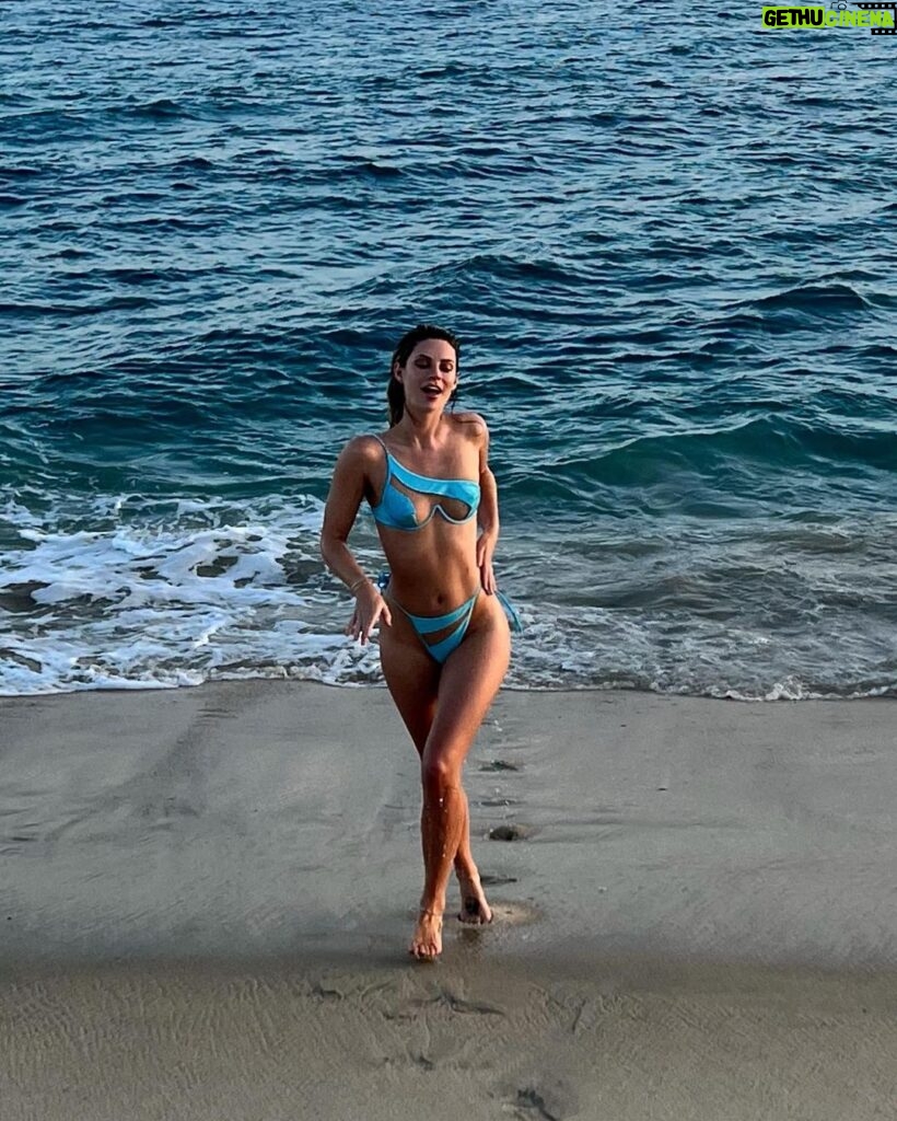 Hannah Stocking Instagram - FIESTA ES VIDA! 🇲🇽🧚‍♂️✨ Mexico