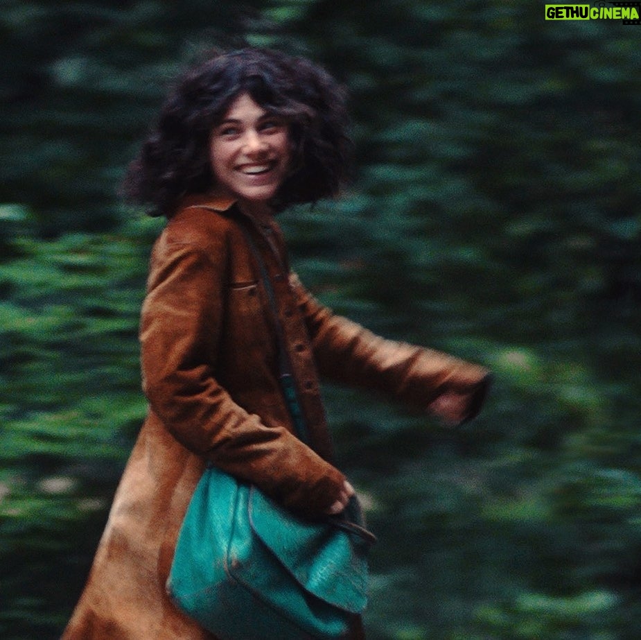 Hanna van Vliet Instagram - CHILDHOOD DREAMS will premiere at @canneseries ššš Er zitten zo veel jaren (10!!), zo veel liefde en zo veel bloed zweet en tranen (letterlijk) in deze serie waarin we een familie volgen vanaf de jaren ā60 tot nu. Heel trots op @schouwbram en @macblok en de rest van de geweldige crew en cast. Vanaf 7 juni te zien op NPO1. @topkapifilms #dedroomvandejeugd #canneseries