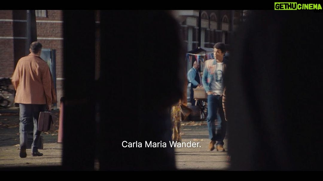 Hanna van Vliet Instagram - official trailer alert ✨DE DROOM VAN DE JEUGD ✨ (‘CHILDHOOD DREAMS’) Ik had de eer om in de droom van de geweldige @schouwbram en @macblok te stappen. Ik speel (mét @tamarvandendop) Carla, die eind jaren ‘60 en tijdens de jaren ‘70 opgroeit als jonge vrouw en opkomt voor haar rechten - net als mijn eigen moeder. “Vanaf de tumultueuze jaren 60 tot nu, vertelt De Droom van de Jeugd het verhaal van de familie Wander: een gewoon gezin met een ongewoon groot geheim dat als vergif door de verschillende generaties heen sijpelt.” Na een internationaal avontuur op @canneseries is De Droom van de Jeugd vanaf woensdag 7 juni wekelijks te zien om 20:30 uur op NPO 1 en op NPO Start. De volledige serie staat vanaf 7 juni ook op NPO Plus. #dedroomvandejeugd #childhooddreams #maakmorgenmee #kroncrv #npo #topkapiseries @kro.ncrv @npo.nl @topkapifilms