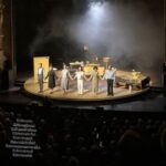 Hanna van Vliet Instagram - ‘The Hours’ by @elinearbo. We speelden De Uren weer, wat een feesie. 💛 @internationaaltheateramsterdam @ilkepaddenburg @jessemensah_ @chris.nietvelt @mariekeheebink @stevenvanwatermeulen @thijsvanvuure Internationaal Theater Amsterdam
