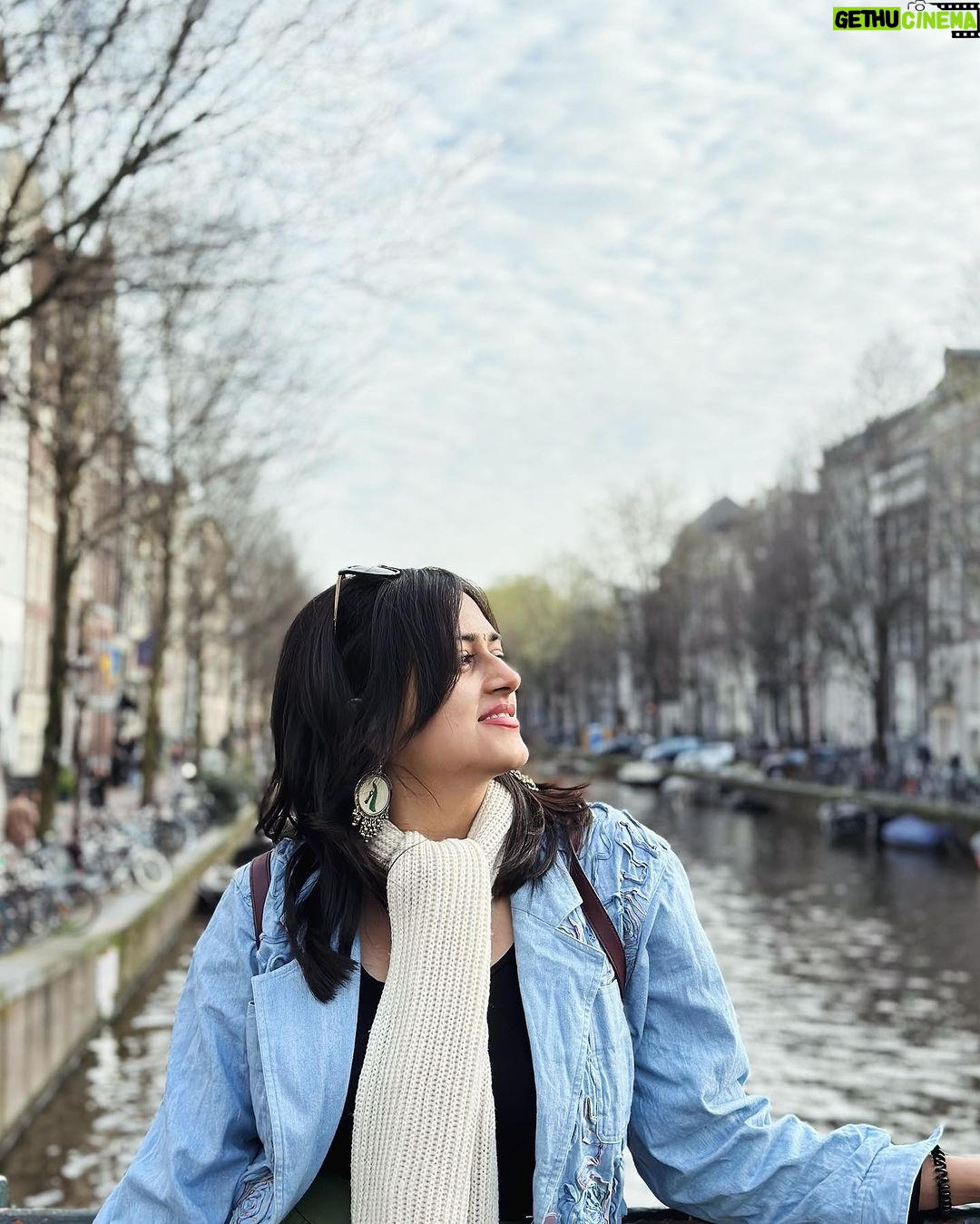 Harika Narayan Instagram - Can’t get enough of the walk on the streets of Amsterdam🤍✨ . . . #amsterdam #europetravel #wanderlust #traveldiaries #takemeback