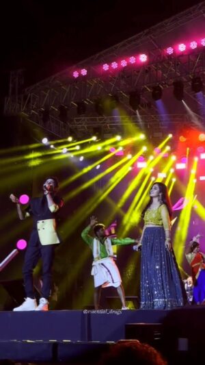 Haripriya Instagram - 💥❤️✨
.
.
@official_harshavardhan 
@haripriyasinger 
@noiseandgrains 
Vc: @wayfaring.guy
.
.
#vijayantony #concertphotographer #coimbatore 
#livemusic #og #vibe #cbedits #musixmatch