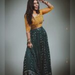 Haripriya Instagram - Outfit : @styl_chennai ✨💛💚 Makeup : @bhavyamakeupartistry Hair : @___dhana__makeupartist__