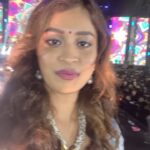 Haripriya Instagram - Moments from Vijayantony live in chennai❤️ Vc credits - Harshini @Sethupathi_07 @_deekae._ . . . #vijayantony #chennai #concert #haripriya #haripriyasinger