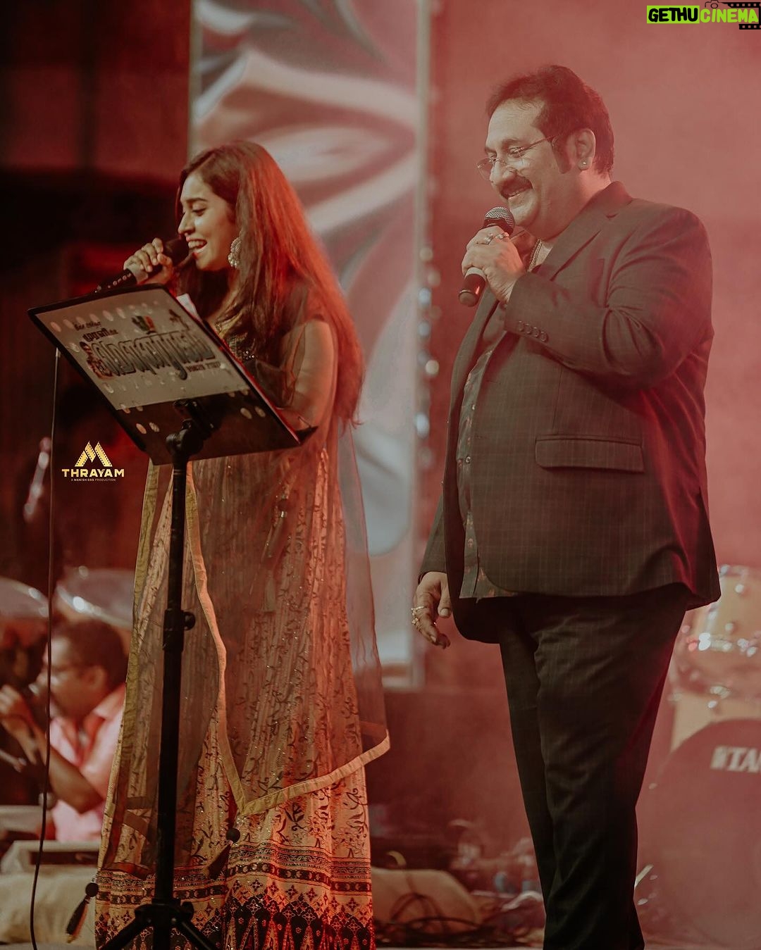 Haripriya Instagram - @haripriyasinger ❤️🎶✨ Mano’s Mukkala Mukabula ❤️🎶 40 Years Of MANO ✨ 📆 DEC 10, SUNDAY 📍Hindustan Arts & Science College, Coimbatore @singer_mano @sirpy_music @raffimano7 @haripriyasinger @thrayam_mdproduction @mounarraagam_muralii #mukkalamukabula #singermano #haripriya #haripriyasinger #liveinconcert #coimbatore Coimbatore, Tamil Nadu