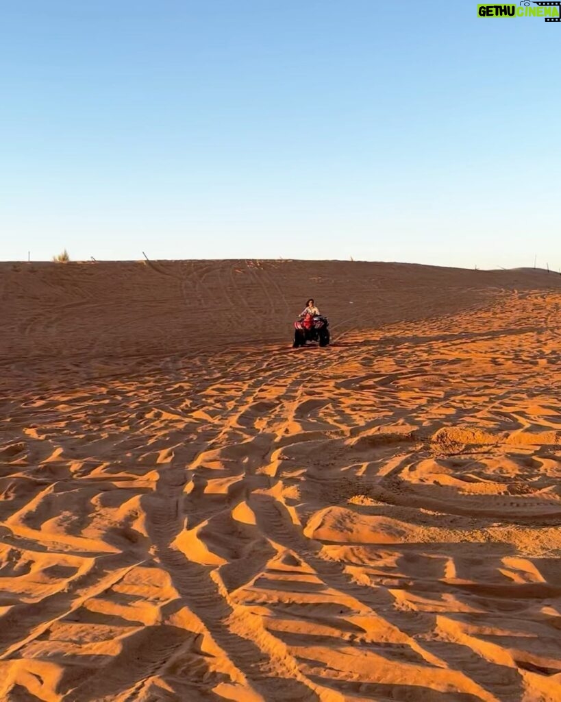 Haripriya Instagram - Dubai was 🔥🤍🏜️🐪 . . #Haripriya #haripriyasinger #dubai #desertsafari #desert Desert Safari Dubai
