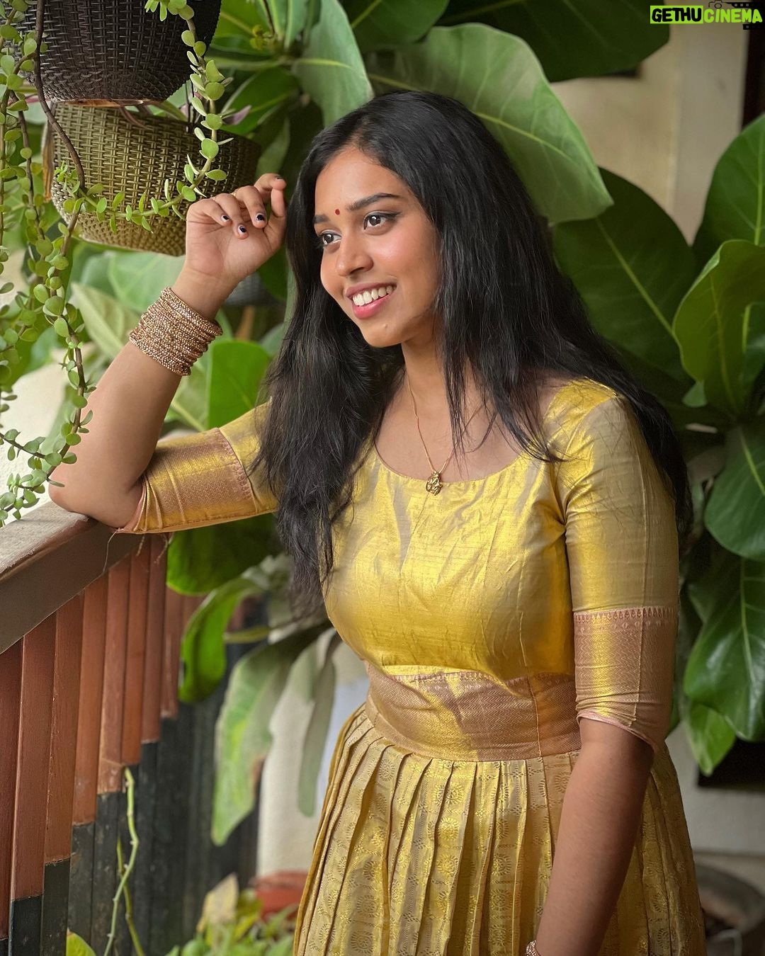 Haripriya Instagram - 🪔✨😊 . . . #Haripriya #haripriyasinger #diwali #festivetime #festivaloflights Chennai, India