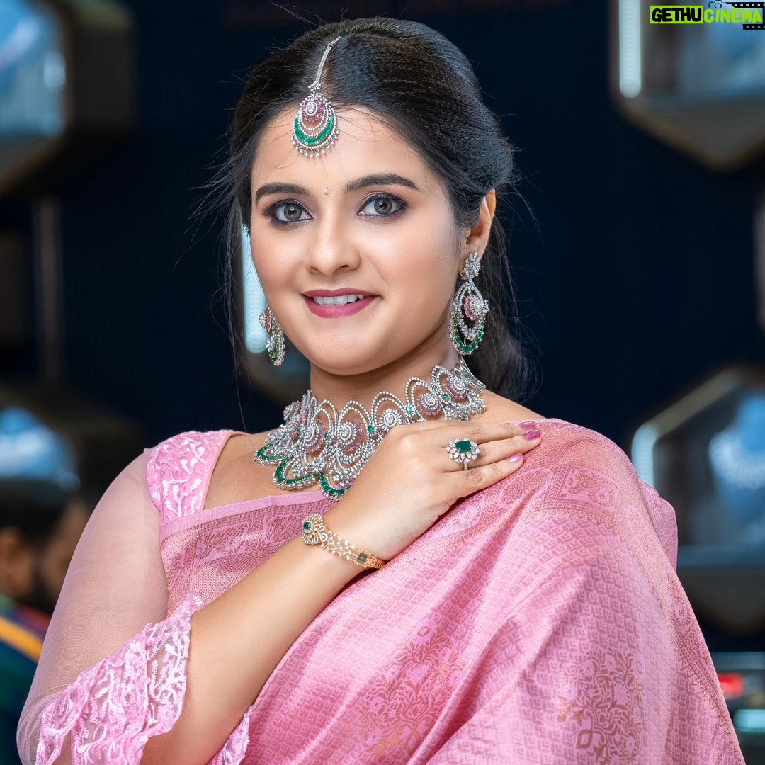 Haripriya Isai Instagram - @malabargoldanddiamonds
