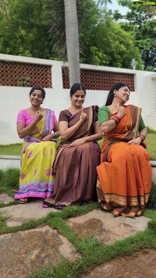 Haripriya Isai - 55.9K Likes - 💞💞💞💞