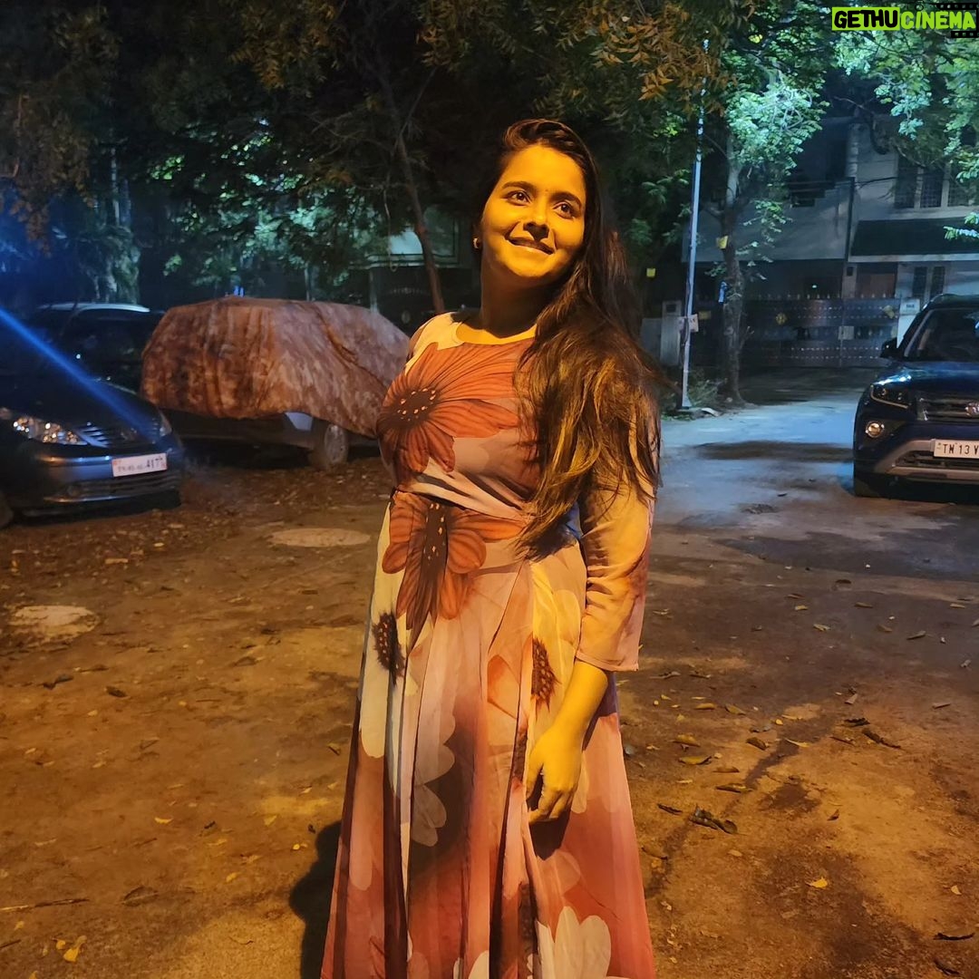 Haripriya Isai - 15.7K Likes - Mounam💞💞