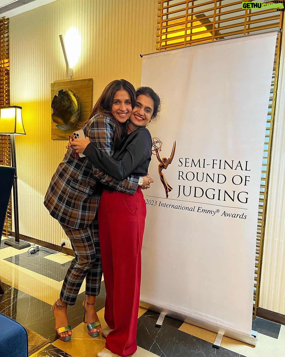 Harleen Sethi Instagram - Cos it’s the last day of a very special year, there’s something I’m very grateful for, feel honoured by and proud of, that it happened to me so early on in my acting journey- The absolute privilege of being a JURY MEMBER for the INTERNATIONAL EMMY’s 2023. Thanks to @iemmys @samkhan @juggernaut_in10 for this incredible opportunity & platform where I got to be on the other side & judge for myself looking at all these incredible performances by incredible artists - “What is it that makes a particular performance stand out?”. We weren’t allowed to discuss & had to rely on our own understanding of ‘the art of acting’.. and honestly what it came down to after watching varied portrayals of characters by actors I dint quite know was that it all boils down to one thing- “How does he/she make me feel?” Its also what we as humans leave behind.. Our Legacy- ‘How do we make people around us feel?’ 2023 is about to end, so let’s celebrate all our learnings from this year, be grateful for all that we achieved & failed at & take kindness, compassion, empathy & generosity forward to 2024.. Let’s make each other feel more loved, more supported & more cared for.. let’s work towards leaving behind “our true legacy!!” A shoutout to my fellow panelists that are leaving their own kind of legacy behind @tillotamashome @amrutasubhash @radhikamadan @atika.chohan @nupurasthana @nimishalok @reginaacassandraa @tejkarran @madhoknikhil @manjitsachdev @manishatripathi11 @baljitcsingh #Jury #InternationalEmmyAwards2023 #Grateful #2023youbeauty #OnwardsandUpwards #LandmarkMoment #LivingmyDream #SpreadLove