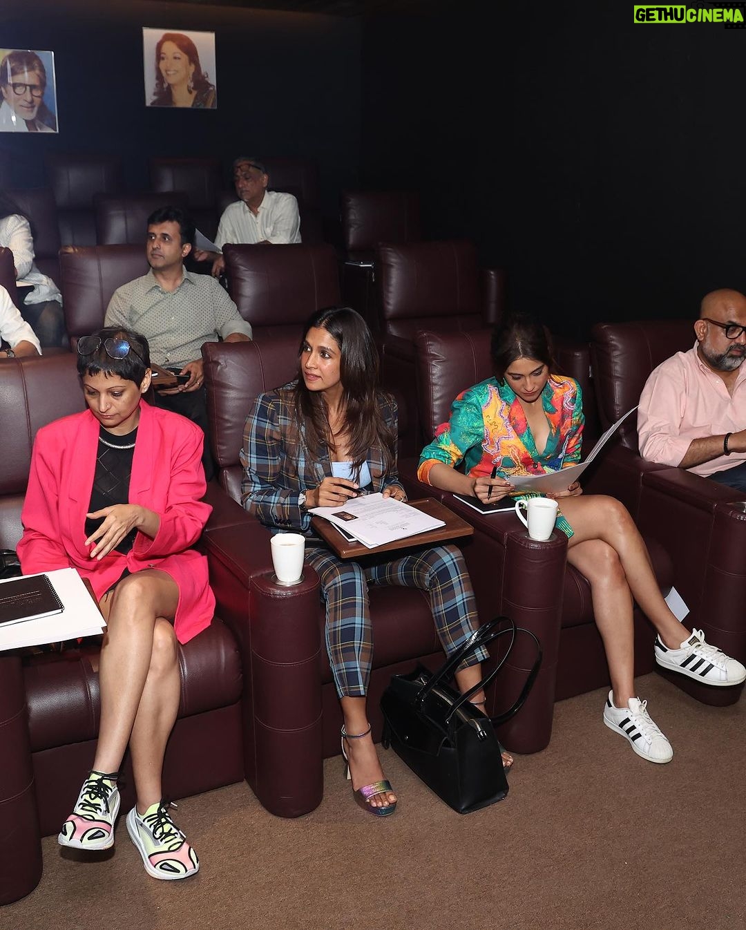 Harleen Sethi Instagram - Cos it’s the last day of a very special year, there’s something I’m very grateful for, feel honoured by and proud of, that it happened to me so early on in my acting journey- The absolute privilege of being a JURY MEMBER for the INTERNATIONAL EMMY’s 2023. Thanks to @iemmys @samkhan @juggernaut_in10 for this incredible opportunity & platform where I got to be on the other side & judge for myself looking at all these incredible performances by incredible artists - “What is it that makes a particular performance stand out?”. We weren’t allowed to discuss & had to rely on our own understanding of ‘the art of acting’.. and honestly what it came down to after watching varied portrayals of characters by actors I dint quite know was that it all boils down to one thing- “How does he/she make me feel?” Its also what we as humans leave behind.. Our Legacy- ‘How do we make people around us feel?’ 2023 is about to end, so let’s celebrate all our learnings from this year, be grateful for all that we achieved & failed at & take kindness, compassion, empathy & generosity forward to 2024.. Let’s make each other feel more loved, more supported & more cared for.. let’s work towards leaving behind “our true legacy!!” A shoutout to my fellow panelists that are leaving their own kind of legacy behind @tillotamashome @amrutasubhash @radhikamadan @atika.chohan @nupurasthana @nimishalok @reginaacassandraa @tejkarran @madhoknikhil @manjitsachdev @manishatripathi11 @baljitcsingh #Jury #InternationalEmmyAwards2023 #Grateful #2023youbeauty #OnwardsandUpwards #LandmarkMoment #LivingmyDream #SpreadLove