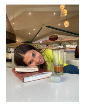 Harleen Sethi Instagram - Coffee: because adulting is hard 

🫶🏼

#HappyInternationalCoffeeDay #SoulmateConnection #IcedCoffeeLover #BooksandCoffee