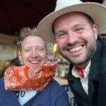 Hasse Hope Instagram - 2021 har bragt med seg mye bra og dårlig, men hele veien har jeg tatt det med et stort smil! 😃 Hva er vitsen om man ikke kan se litt lyst på tilværelsen 😌 Godt nyttår, eller burde jeg kanskje si «Stygt blondt hår»? 🤫