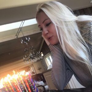 Heather Locklear Instagram - 22 years ago God blessed me with an angel that walks this earth. Thank you Ava for all your goodness and strength. You are an inspiration and I’m forever grateful for you. Happy 22nd birthday 🎂 💕