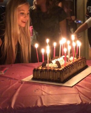 Heather Locklear Instagram - Happy Birthday to my favorite person on earth! You are stronger, smarter, and more beautiful than you can ever imagine. I’m so glad God trusted me to be your mama🩵♥️💗💘💕