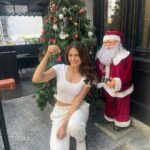 Heena Achhra Instagram - Merry Christmas 🎅2023 ♥️🎁🌈🙌🏻 . . . . #heerachhra #christmas #tropical