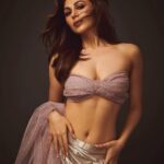 Heena Achhra Instagram - I can’t get this song out of my head 🔥💥🧡 . . . . Clicked by:- @kunalgupta91 Makeup by:- @savleenmanchanda Hair by:- @hairstylist_madhav2.0 Outfit:- @deme_love_ #heerachhra #ishqjaisakuch #fighter #onloop