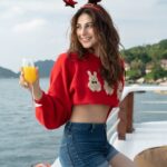 Heena Achhra Instagram - Merry Christmas 🎅2023 ♥️🎁🌈🙌🏻 . . . . #heerachhra #christmas #tropical