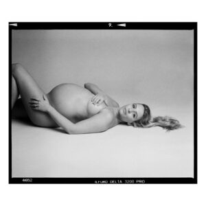 Heléne Yorke Instagram - I didn’t think I’d do this. I didn’t want to immortalize a body I didn’t feel was mine. I’ve resisted calling it a “miracle.” I watch amazing women do this every damn day. But what I’ve grown to appreciate is that it’s a PRIVILEGE. Getting to this place is hard, and I feel incredibly lucky to have arrived here. It took a village, and you all know who you are. 💕 I love you. And thank you @mcoopercreative I will cherish these forever.