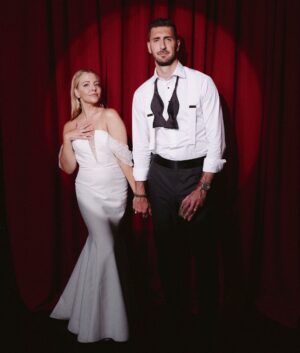 Heléne Yorke Instagram - I now understand why people post their wedding photos ENDLESSLY. You get more and it’s like LOOK AT THIS ONE THO!!! 🥰
.
.
.
.
.
💁🏼‍♀️ @michaelhairdept
💄 @lisaaharon
📸 @emiliomk
👰🏼‍♀️ @rimearodaky
🕺🏼 @michaelandrewsbespoke