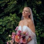 Heléne Yorke Instagram - Bliss. . . . . 💁🏼‍♀️ @michaelhairdept 💄 @lisaaharon 📸 @jennyandersonphoto Gowanus