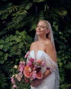 Heléne Yorke Instagram - Bliss. . . . . 💁🏼‍♀️ @michaelhairdept 💄 @lisaaharon 📸 @jennyandersonphoto Gowanus