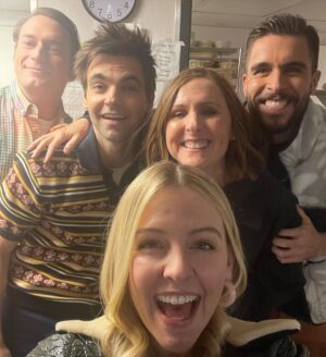 Heléne Yorke Instagram - Wrapped season 3 of 
@othertwoshow in a smelly basement kitchen in tribeca. So damp and happy. Can’t wait for you all to see what we made 🤗 feeling truly spoiled that this is a living.