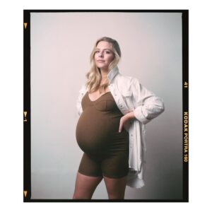 Heléne Yorke Instagram - I didn’t think I’d do this. I didn’t want to immortalize a body I didn’t feel was mine. I’ve resisted calling it a “miracle.” I watch amazing women do this every damn day. But what I’ve grown to appreciate is that it’s a PRIVILEGE. Getting to this place is hard, and I feel incredibly lucky to have arrived here. It took a village, and you all know who you are. 💕 I love you. And thank you @mcoopercreative I will cherish these forever.