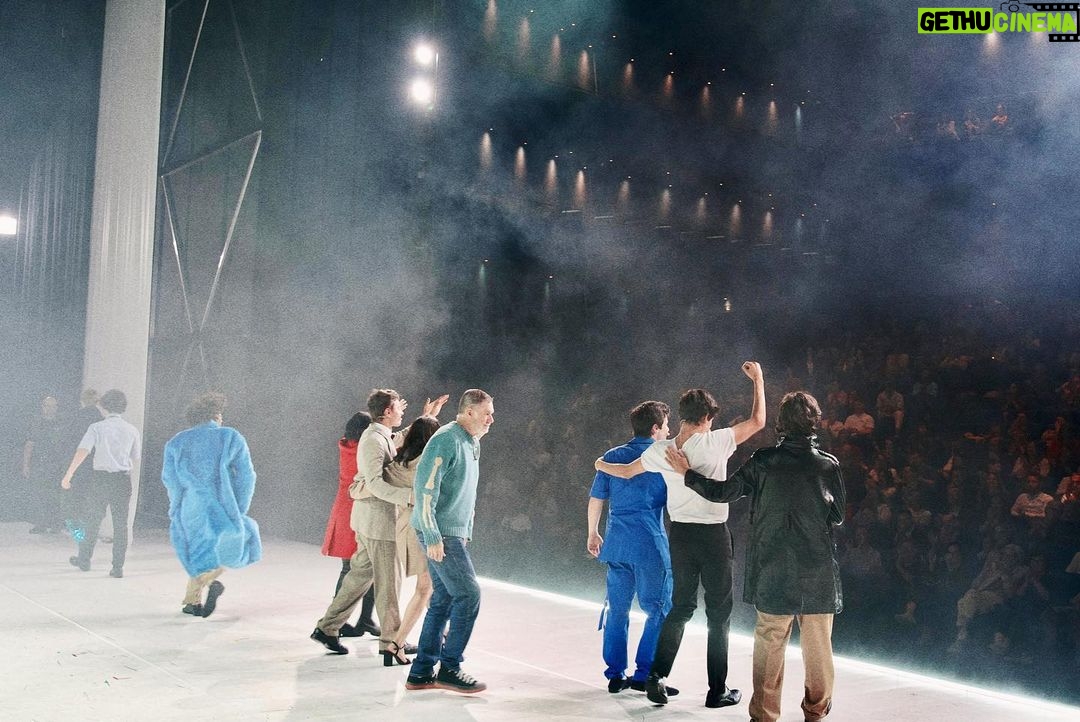 Helena Caldeira Instagram - TROUBLE is over Thank you trouble makers, it was such a pleasure 🤍 TROUBLE A musical show about Andy Warhol By Gus Van Sant TROUBLE By @gus_van_sant Photo : @_aleksandrkuznetsov Andy Warhol : @diiogo_of Eddie Sedgwick : @caldeira_helena Valerie Solanas: @ma_carol_amaral and @briennekeller Clement Greenberg : @amorim_miguel_amorim Truman Capote: @lucasdutra999 Fred Hughes: @valdemarbrito._ Jaspers Johns: @johny_gouveia and @_tomastaborda_ Irving Blum : @kikorgmonteiro Gerard Malanga: @simmartim Direction, text and songs : @gus_van_sant Assistent director : @johnromao and @teresacoutinho Production : @bocabienal @xicalin Vocal director : @j8mgl and @pessoa_junior Música director : @thelegendarytigerman Set design : José Capela @apfaria_ Ligth design : @rui.monteiro Costumes: @joycedoret Assistent: @luanadoret Stage director : @ines.carvalhoelemos and @cucacatarina Co-producers @tndmii , @desingelartscentre, @romaeuropa , @onassis.stegi , @kampnagel_hamburg , @comediedereims , @theatredelacite_cdn , @teatrocalderon @theatredelacite_cdn @lobomau.producoes #andywarhol #ediesedgwick #gusvansant #bocabienal #helenacaldeira #trouble #gusvansant ThéâtredelaCité - CDN Toulouse Occitanie