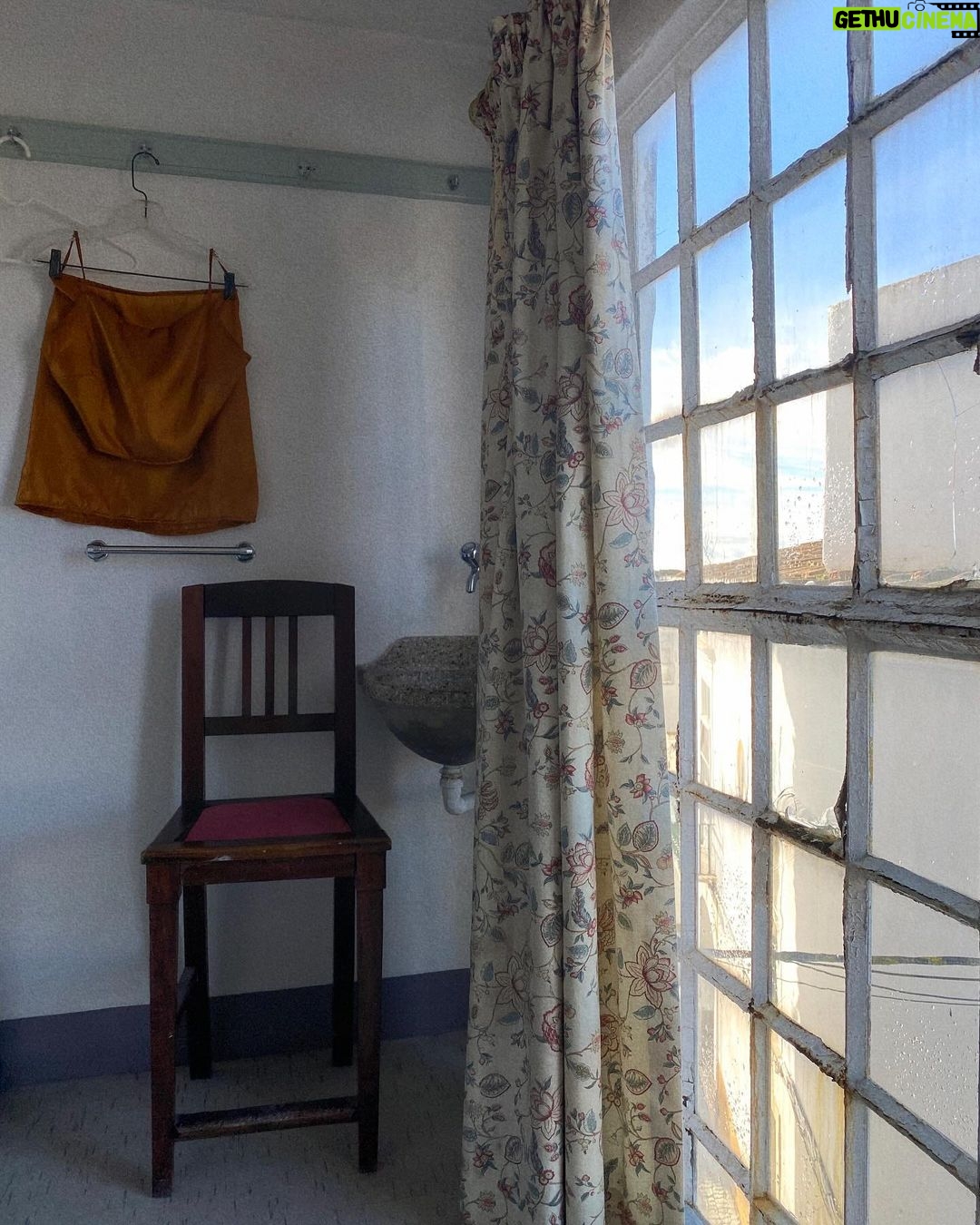 Helena Caldeira Instagram - Passagem por Elvas Próxima paragem : Loulé HOMO SACER @bestiario_________ @teresavvaz @m.mariagil_ @fonsoviriato @miguelsponte @palavras.deitadas.ao.corpo @vasco_lello2000 @lovkalimusa @daniela_cardante @diana_almeida92 Manuel Abrantes @andreiamayer