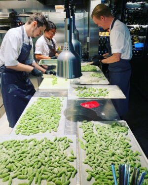 Henri Alén Instagram - Gnocchi❤️

Mikä on parempi paikka turista päivän polttavat puheenaiheet kun gnocchien äärellä. Paljon käsityötä jokaista pientä palleroa kohtaan, mutta sen tuntee sitten suussa. Pehmeä, kuohkea ja tuore gnocchi on parasta. Ja tietysti puikula perunasta. 

@restaurantfiasco , etelärannan pikku Italia❤️

#teamwork #gnocchi #fiasco? #pasta #bene #Helsinki #weloveitaly #handmade