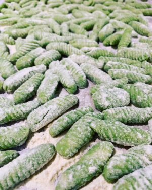 Henri Alén Instagram - Gnocchi❤️

Mikä on parempi paikka turista päivän polttavat puheenaiheet kun gnocchien äärellä. Paljon käsityötä jokaista pientä palleroa kohtaan, mutta sen tuntee sitten suussa. Pehmeä, kuohkea ja tuore gnocchi on parasta. Ja tietysti puikula perunasta. 

@restaurantfiasco , etelärannan pikku Italia❤️

#teamwork #gnocchi #fiasco? #pasta #bene #Helsinki #weloveitaly #handmade