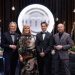 Henri Alén Instagram - Finaali🔥 Tänään ratkeaa MasterChef professional-kisan voittaja. Kolme kovaa kokkia pääsee mittelöimään kirkkaimmasta kruunusta ja tuomarit pistävät kierrepalloja kuin ruusulankadun keilahallilla. Klo 20:00 @mtv3suomi Popparit esiin! #masterchefsuomi #mtv3katsomo #maikkarilla #masterchef #proffat