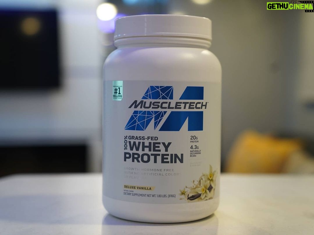 Henry Cavill Instagram - I may not be 100% Grass-fed but I do like my whey protein to be! Time to get mooving! @MuscleTech #100%GrassFedFed