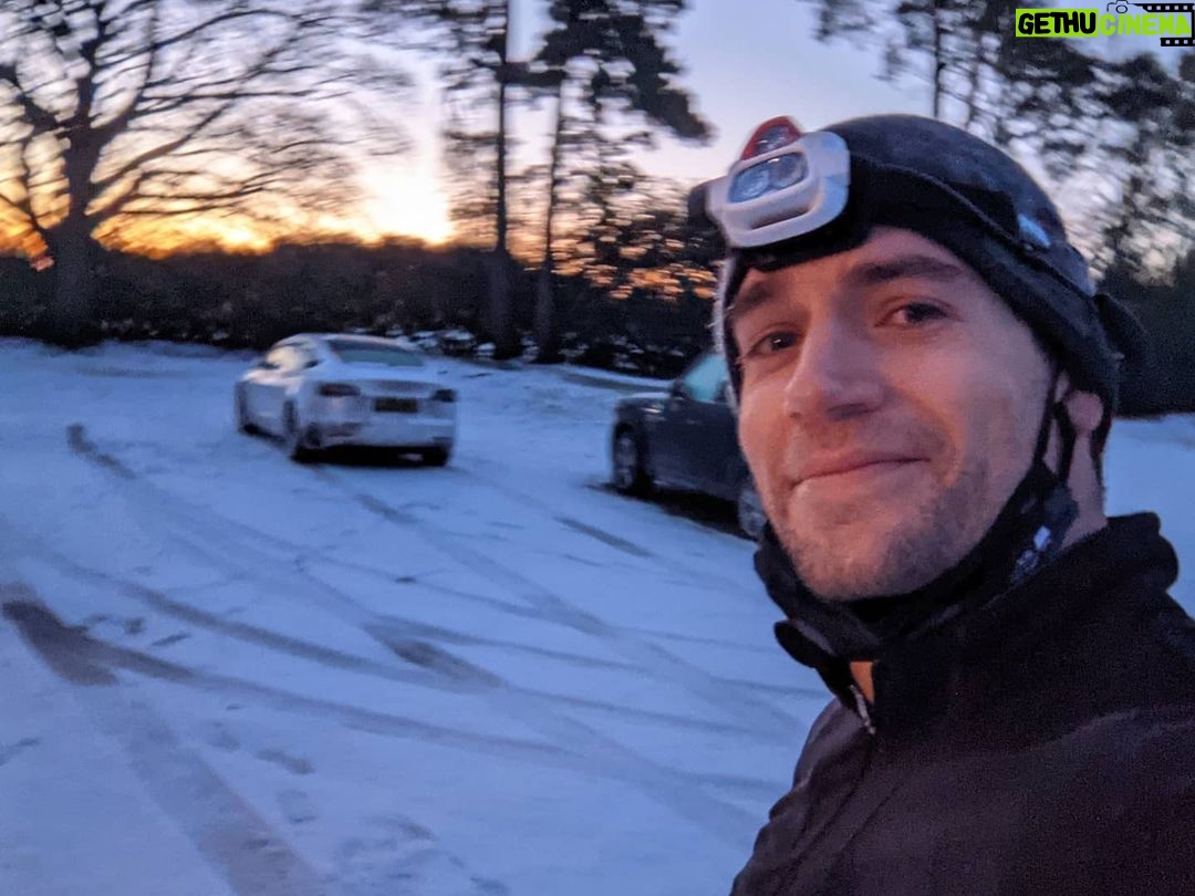 Henry Cavill - 2.5 Million Likes - Monday to Friday I'm up at 0430 to get a few hours rehab in before my work day starts. Some mornings are rough, but I do always get to see the dawn by the time I'm finishing up. The snow made this one even more enjoyable, if not a touch chilly!