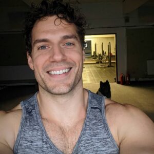 Henry Cavill Instagram - The Durrell Challenge is sneaking ever closer! September 27th to be exact.
Personally, It's been tough for me to fit runs in of late, but I'm upping my post weights cardio during the wee hours to get some extra conditioning in!

It's important to note that travel is tricky at the moment and definitely not recommended if you can avoid it. Sooooo, check the link in my bio for information on how you can take part in the Challenge from your very own home town! 

#DoItForDurrell
@Durrell_JerseyZoo
@DurrellChallenge
#Kal